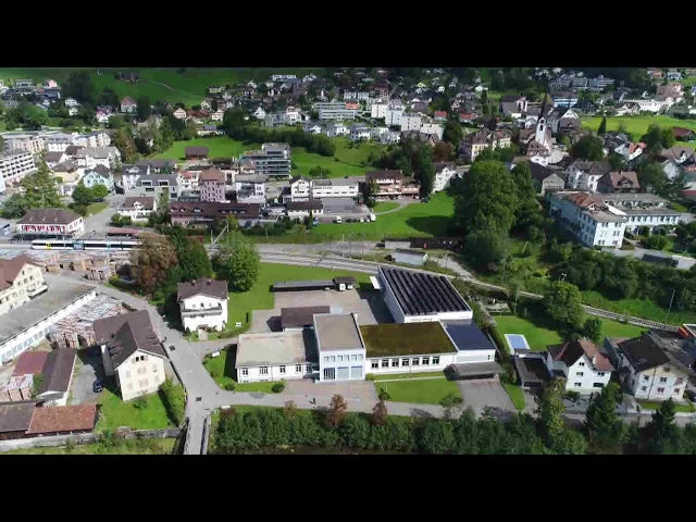 Einblick in den Arbeitsalltag von Serena Calvello, 1. Lehrjahr als Kauffrau bei der PEKA Pinselfabrik AG
